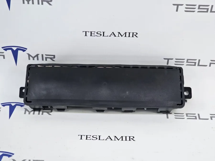 Подушка безопасности коленная водителя Tesla Model S 2017 — фото 1