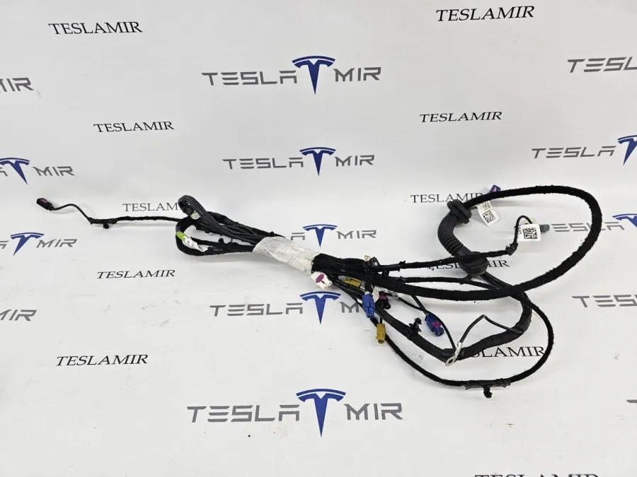 Проводка крышки багажника Tesla Model S 2018 — фото 1