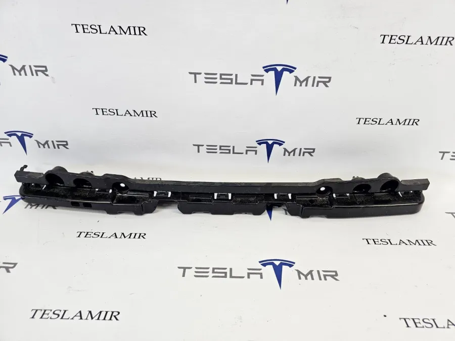 Кронштейн крепления бампера (центральный) задний Tesla Model Y 2025 — фото 1