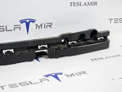 Кронштейн крепления бампера (центральный) задний Tesla Model Y 2025 — фото 3
