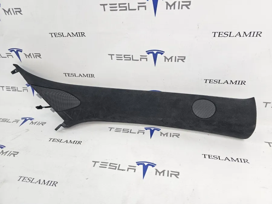 Накладка декоративная стойки А внутренняя правая верхняя Tesla Model S 2022 — фото 1