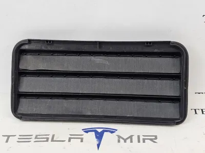 Вентиляционный клапан заднего багажника (жабры) Tesla Model 3 2024 — фото 2