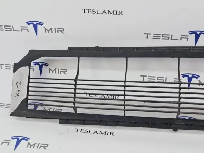 Решетка гриль декоративная основного радиатора (передний бампер) Tesla Model S 2018 — фото 2