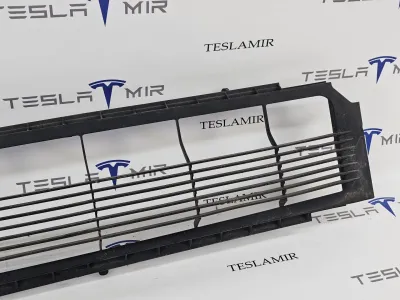 Решетка гриль декоративная основного радиатора (передний бампер) Tesla Model S 2018 — фото 3
