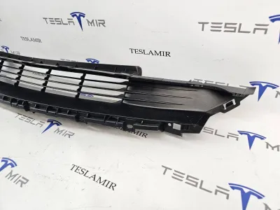 Решетка гриль декоративная основного радиатора (передний бампер) Tesla Model 3 2024 — фото 3