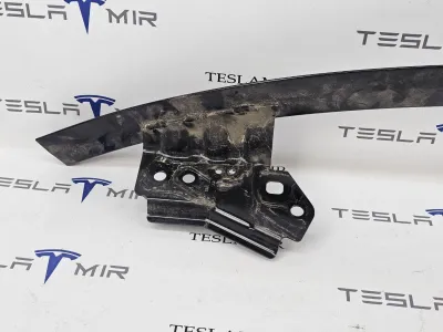 Усилитель переднего бампера нижний Tesla Model 3 2023 — фото 2