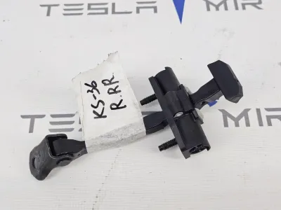 Ограничитель открывания двери задней Tesla Model 3 2023
