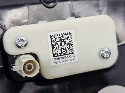 Камера салона + накладка на зеркало Tesla Model 3 2023 — фото 4