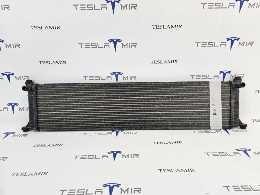 Радиатор охлаждения основной центральный Tesla Model S 2018 — фото 1