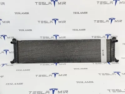 Радиатор охлаждения основной центральный Tesla Model S 2018