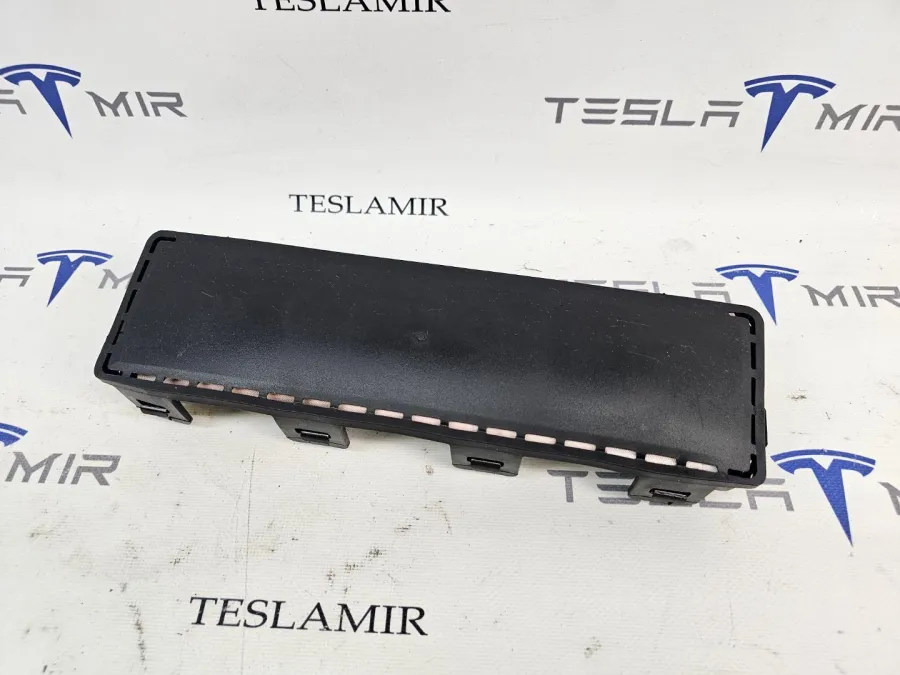 Подушка безопасности коленная водителя Tesla Model S 2018 — фото 1