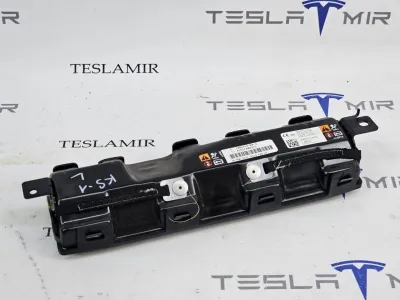 Подушка безопасности коленная водителя Tesla Model S 2018 — фото 2