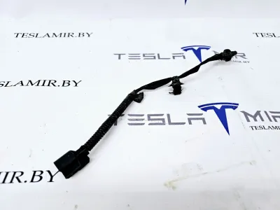 Фишка (разъем) проводки клаксона Tesla Model S 2017 — фото 2
