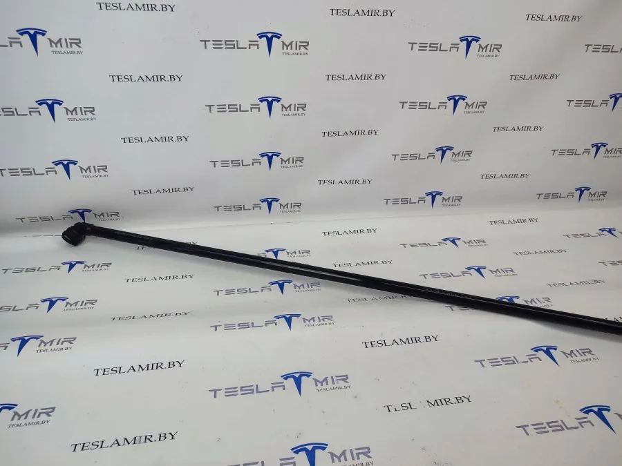 Патрубок системы охлаждения пластиковый передний Tesla Model 3 2022 — фото 1