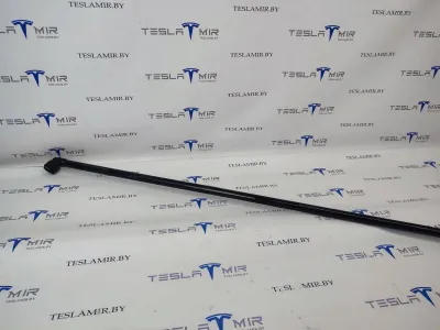 Патрубок системы охлаждения пластиковый передний Tesla Model 3 2022