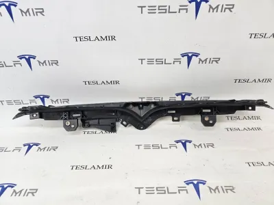 Кронштейн накладки (логотипа) V-образной гриля передний Tesla Model S 2022