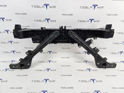 Передняя панель (телевизор) Tesla Model Y 2025