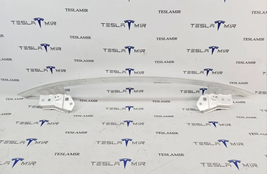 Усилитель переднего бампера нижний Tesla Model 3 2020 — фото 1