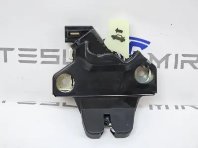 Замок багажника Tesla Model 3 2020