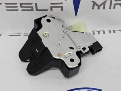 Замок багажника Tesla Model 3 2020 — фото 3