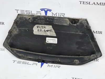 Заглушка заднего бампера под крюк Tesla Model S 2022 — фото 3