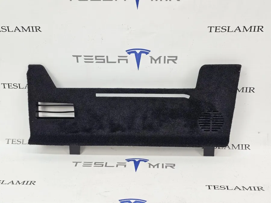 Пластик салона Tesla Model S 2022 — фото 1