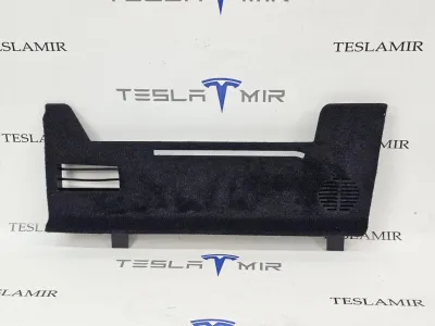 Пластик салона Tesla Model S 2022