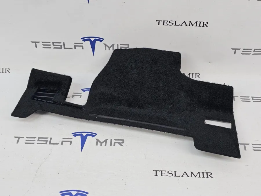 Пластик салона Tesla Model S 2022 — фото 1
