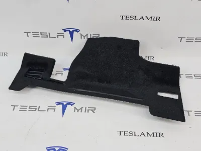 Пластик салона Tesla Model S 2022