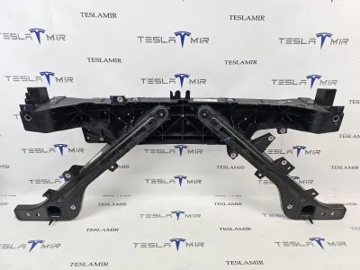 Передняя панель (телевизор) Tesla Model Y 2025 — фото 4