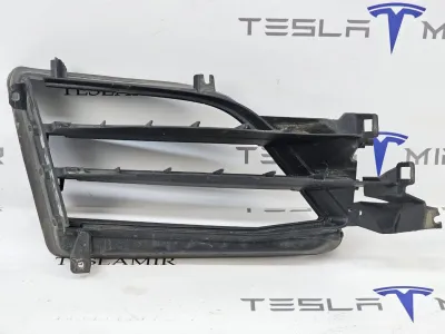 Люверс переднего бампера правый Tesla Model S 2018 — фото 2