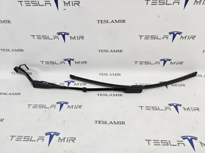 Щеткодержатель (поводок стеклоочистителя, дворник) левый Tesla Model 3 2024