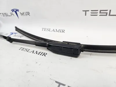 Щеткодержатель (поводок стеклоочистителя, дворник) левый Tesla Model 3 2024 — фото 2