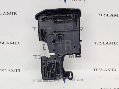 Блок управления BCM (бортовой сети) (Body Control Module) Боди правый Tesla Model 3 2024