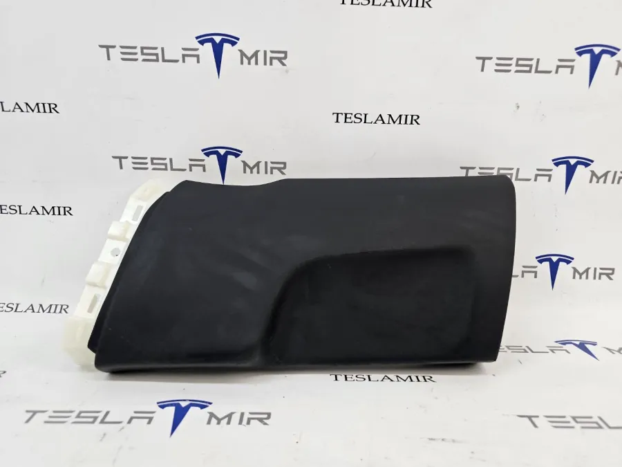 Накладка стойки B внутренняя левая нижняя Tesla Model 3 2024 — фото 1