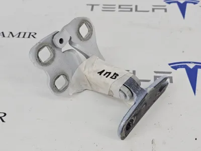 Петля двери передней верхняя левая Tesla Model 3 2024 — фото 2
