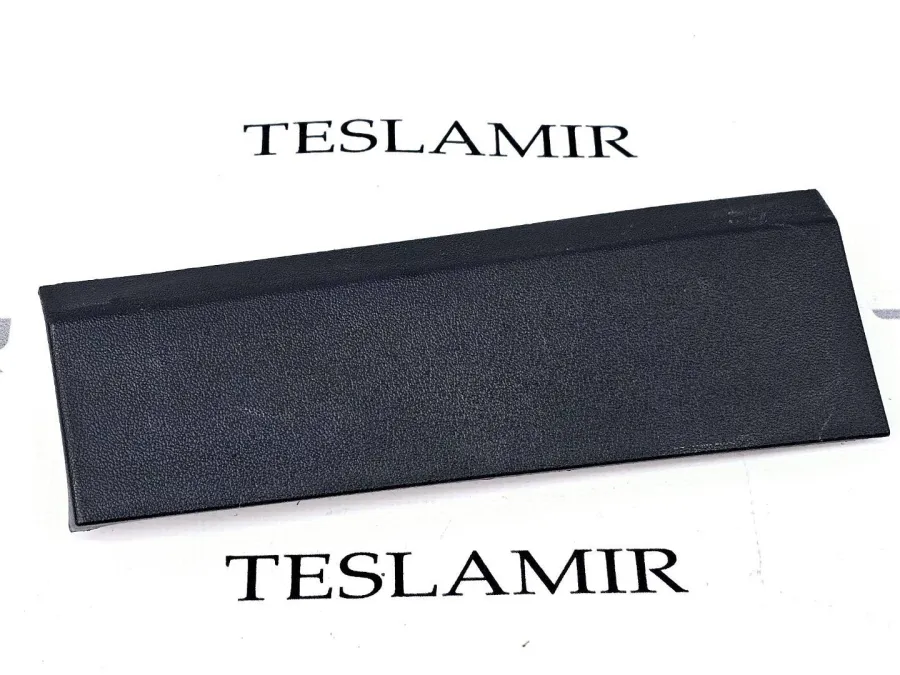 Пластик салона Tesla Model 3 2019 — фото 1