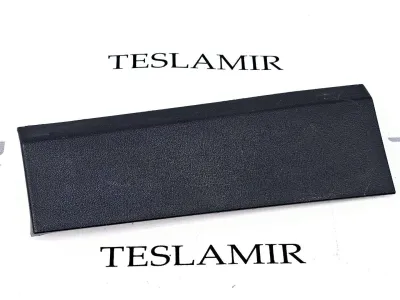 Пластик салона Tesla Model 3 2019