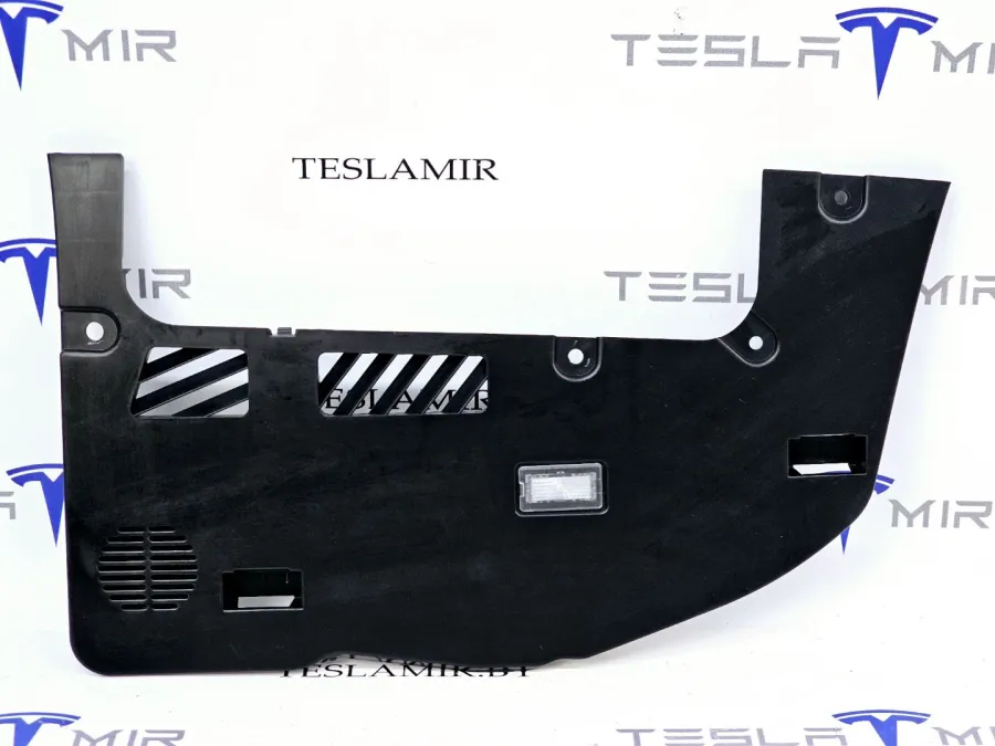 Пластик салона Tesla Model 3 2019 — фото 1