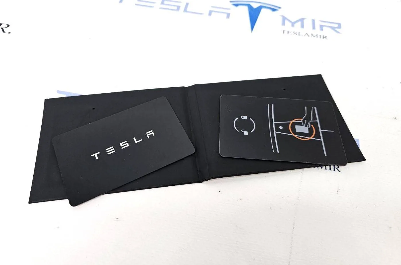 Ключ-карта Tesla Model 3 2021 — фото 1