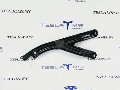 Распорка стоек Tesla Model S 2022