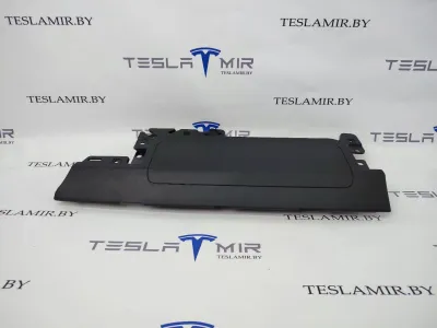 Подушка безопасности коленная пассажира Tesla Model Y 2021
