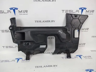 Пластик салона Tesla Model S 2017 — фото 4
