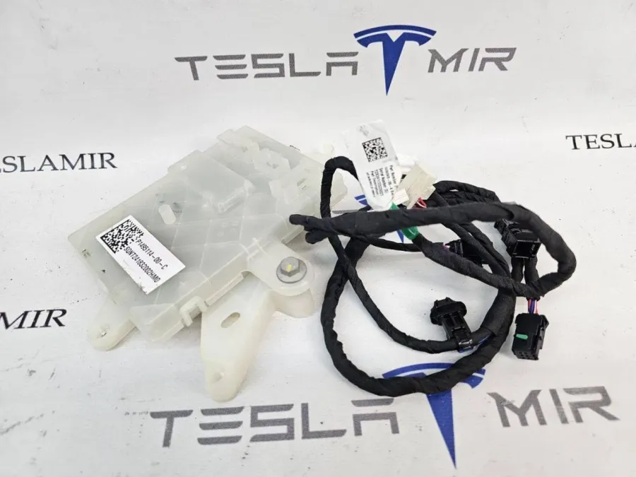 Блок ретрофит (ccs2) Tesla Model X 2020 — фото 1
