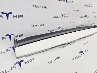 Декоративная накладка центральной консоли Tesla Model Y 2020 — фото 2