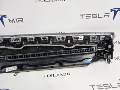 Декоративная накладка центральной консоли Tesla Model Y 2020 — фото 7