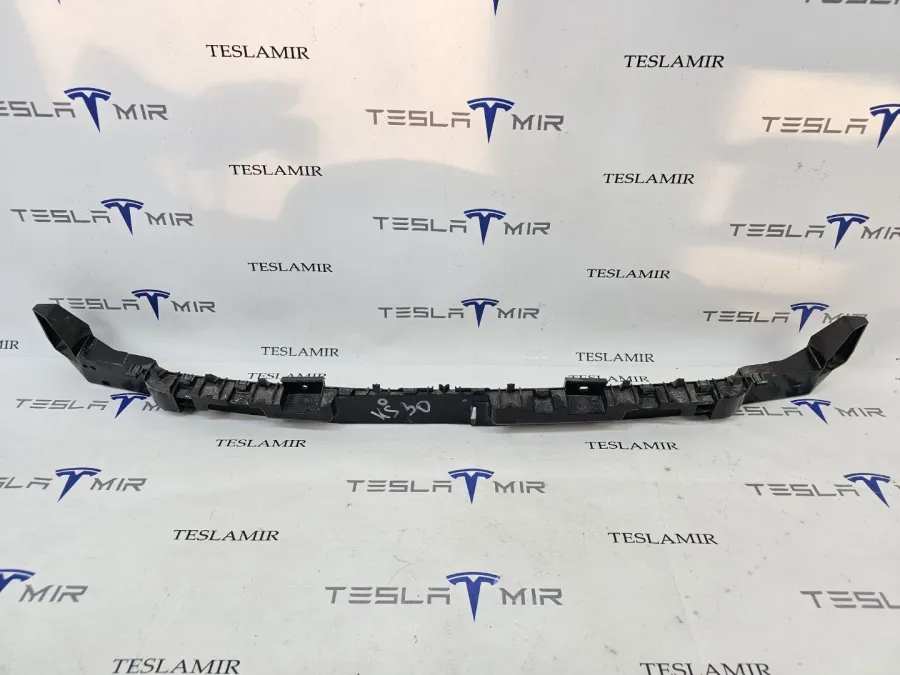 Кронштейн крепления бампера (центральный) задний Tesla Model Y 2020 — фото 1
