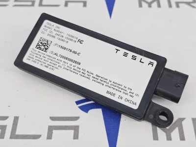 Bluetooth антенна Tesla Model Y 2020