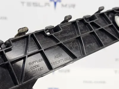 Кронштейн крепления бампера заднего левый Tesla Model Y 2025 — фото 2