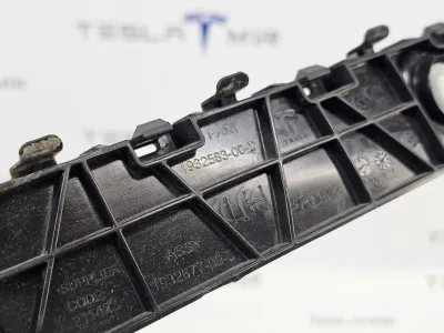 Кронштейн крепления бампера заднего левый Tesla Model Y 2025 — фото 3
